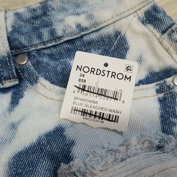 NWT BP. Destroyed High Rise Blue Bleach Dyed Jean Shorts Size 24" - Picture 5 of 11